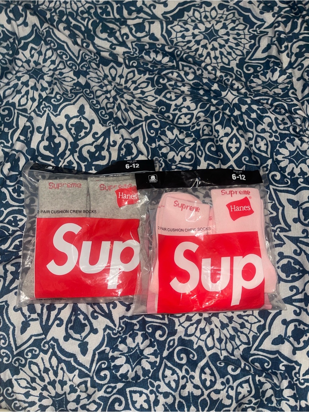 Supreme x Hanes 2-Pack Cushion Crew Socks - Pink & Gray